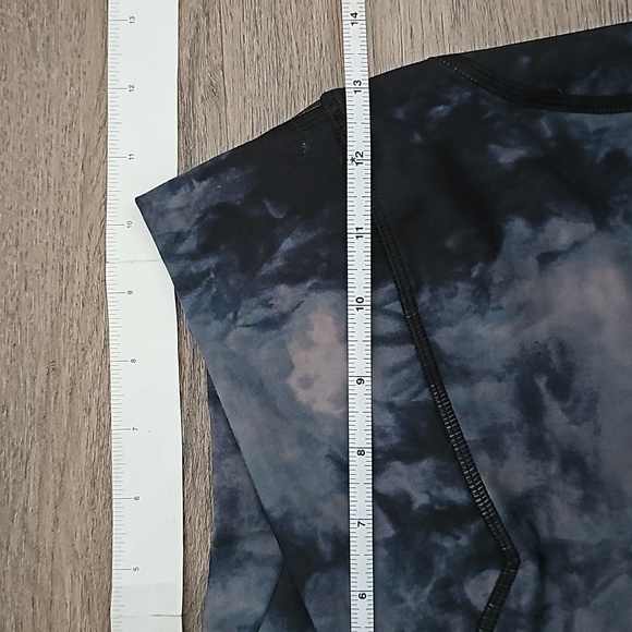 Alphalete shorts 5" inseam blue/gray tie dye V waist sz S EUC - Picture 5 of 5